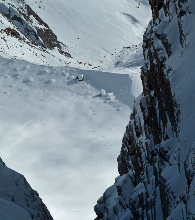 #4 Couloir du Chien : Trace sous le couloir. Couloir du Chien : Trace sous le couloir.