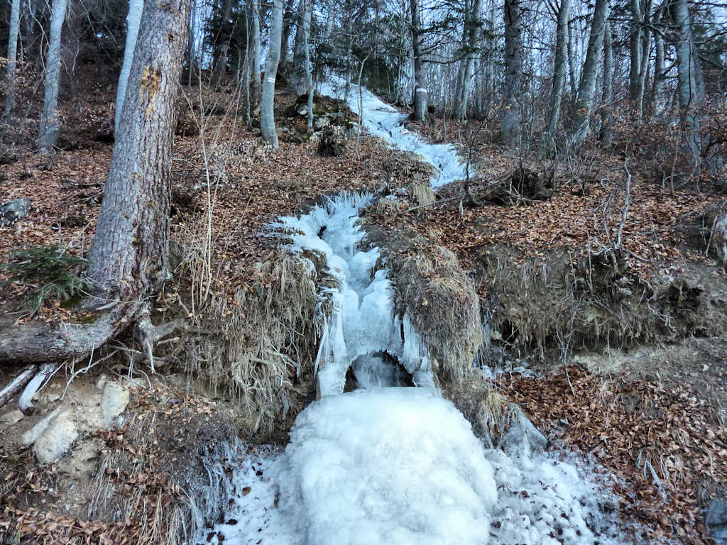 #1 Torrent de glace. : Surprenant ... Torrent de glace. : Surprenant ...