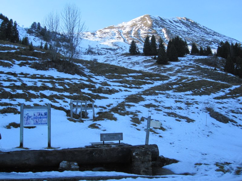 #2 Vue depuis le bassin : Chercher la neige et monter Vue depuis le bassin : Chercher la neige et monter