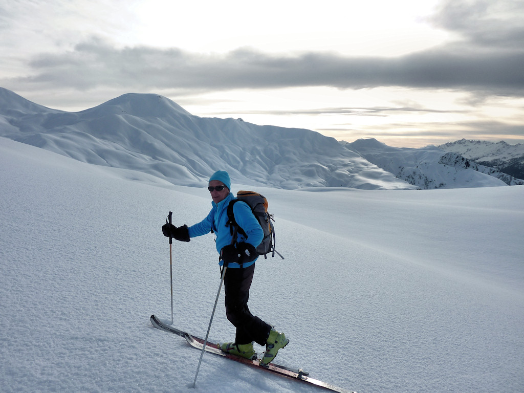 #15 Vers le col de Charvetan : Un replat pour souffler un peu. Vers le col de Charvetan : Un replat pour souffler un peu.