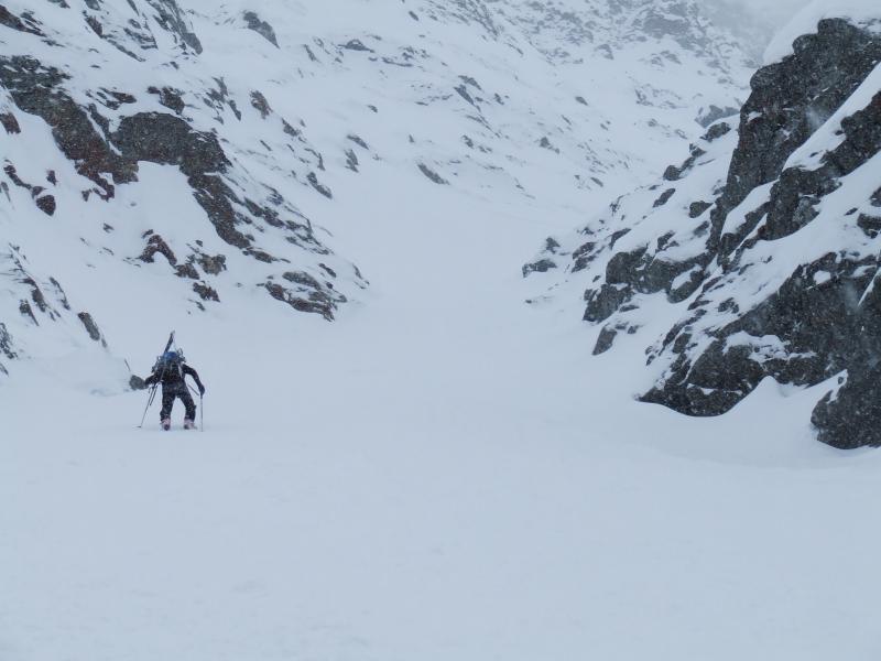 #3 Pointe de Chaborgne : Le plafond s Pointe de Chaborgne : Le plafond s'abaisse accompagné de petites chutes de neige
