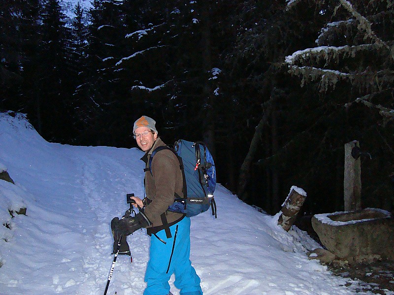 #1 départ matinal : on suit les traces de raquettes départ matinal : on suit les traces de raquettes