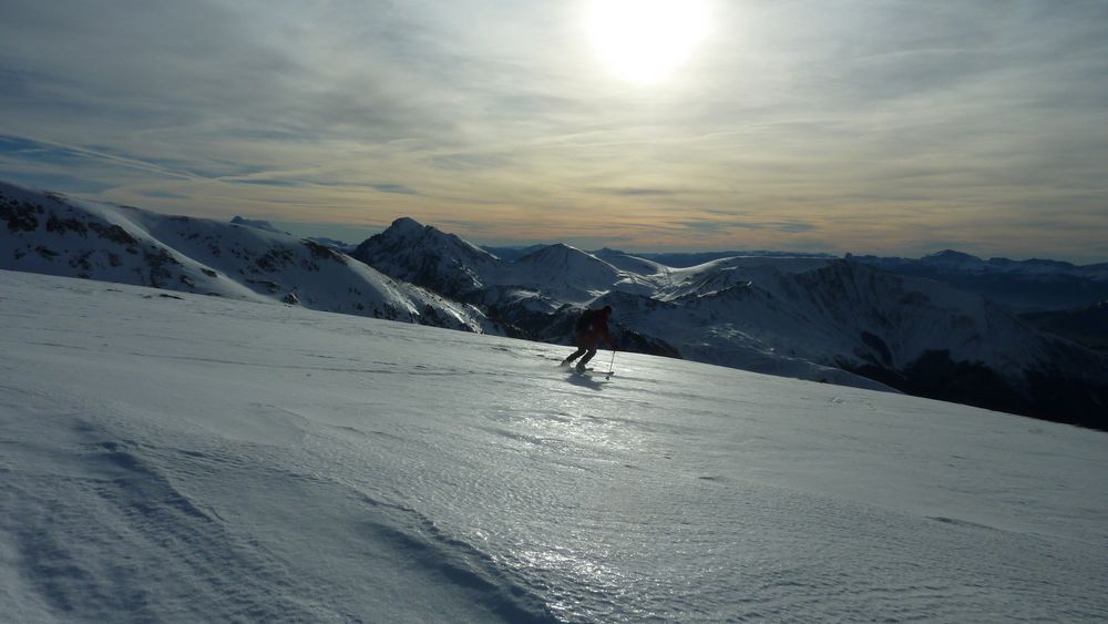 #16 Cretes de Brouffier : belle lumiere d Cretes de Brouffier : belle lumiere d'apres midi. les couloirs N du Grand Serre sont tres sec