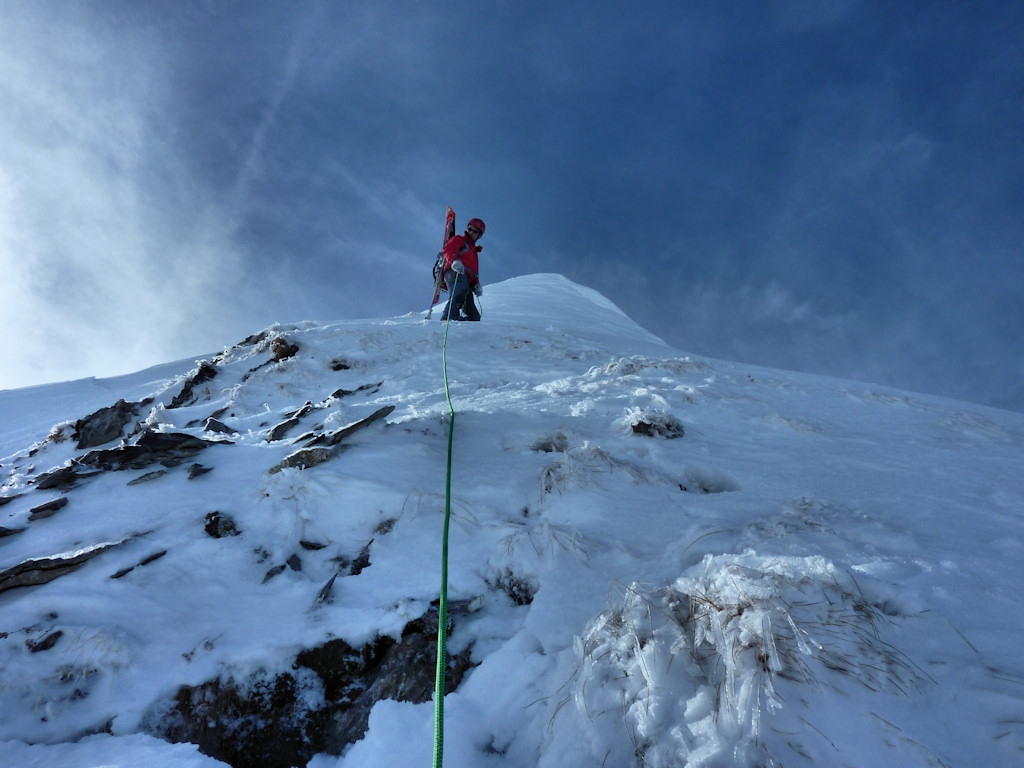 #10 Peu avant la sortie : Quelques cm de fraiche sur rochers glacés. Peu avant la sortie : Quelques cm de fraiche sur rochers glacés.
