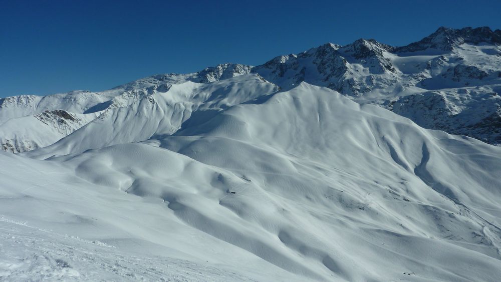 #17 Paysage : Cote Belle et les Aiguilles de Vaujany en 1er plan Paysage : Cote Belle et les Aiguilles de Vaujany en 1er plan