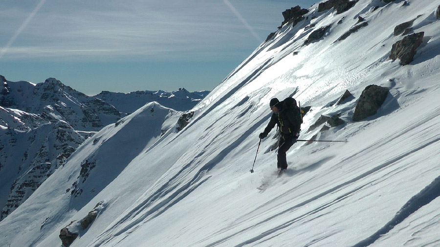 C'est partit pour la première descente de la tête de Sanguinière par le couloir NO