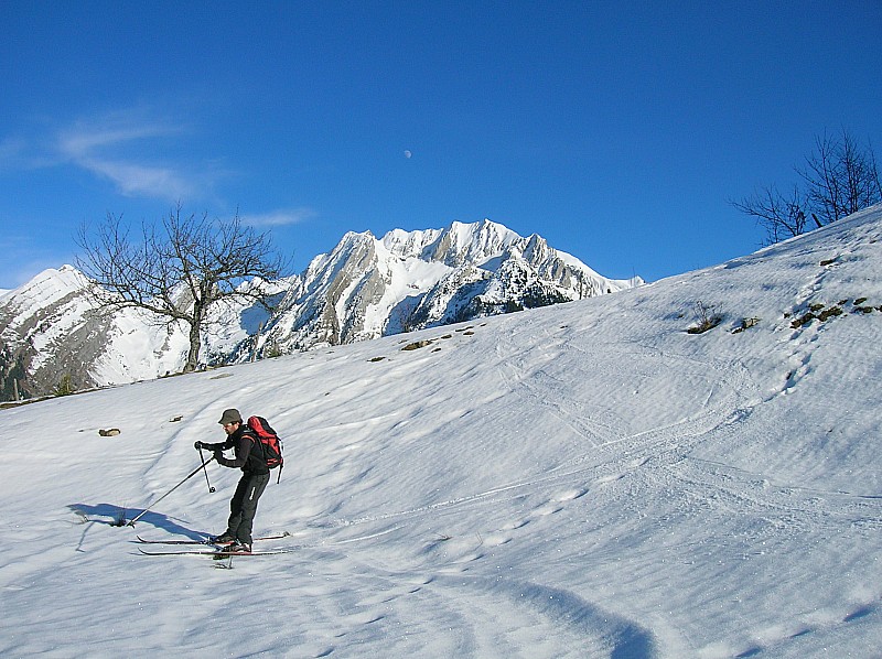 #3 Le virage est fini, le cambre ne facilite pas la descente. Le virage est fini, le cambre ne facilite pas la descente.