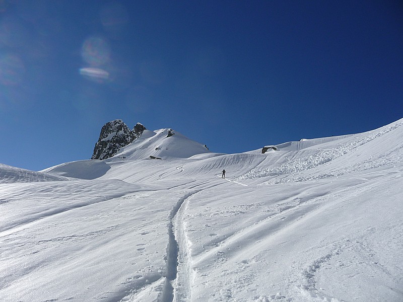 Sous le col de l'Aigleton : Grosse chaleur pour remonter jusqu'au col, pire qu'au printemps vindieu !