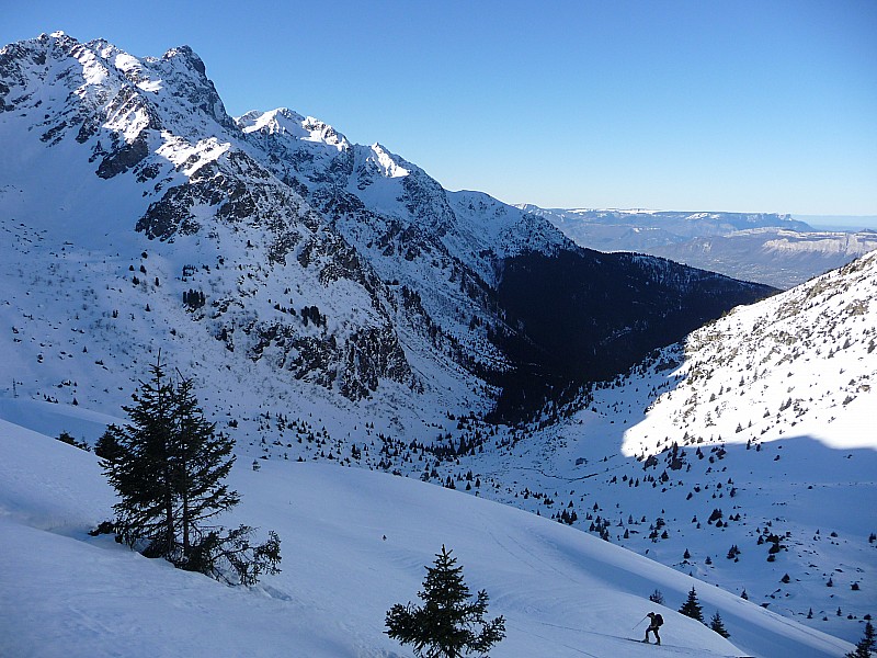 Combe du Vénétier : Sur fond de Ferrouillet