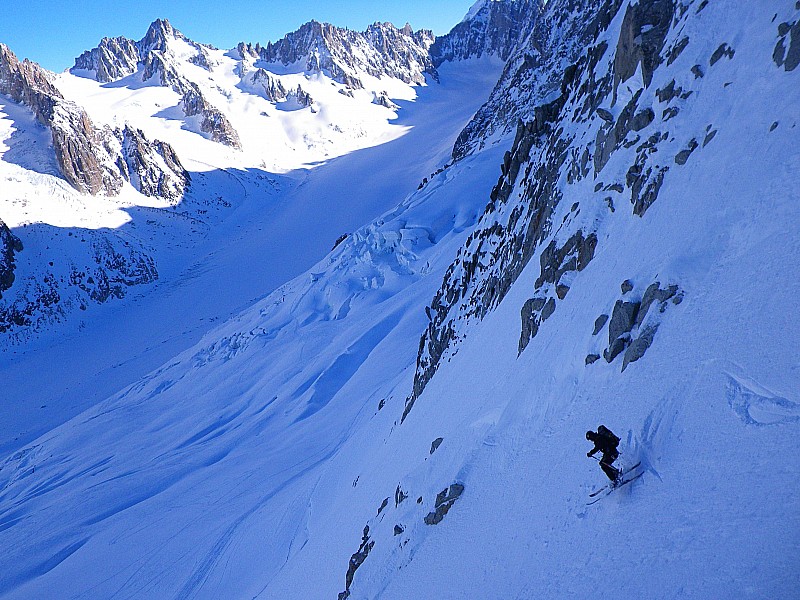 #6 Derniere pente au dessus de la rimaie, un beau couloir à prendre au serieux. Derniere pente au dessus de la rimaie, un beau couloir à prendre au serieux.