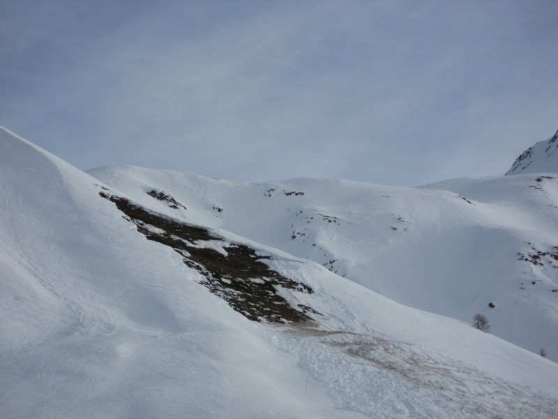 Testa Bernarda : Pour info, plaque de fond, 2150m SW.