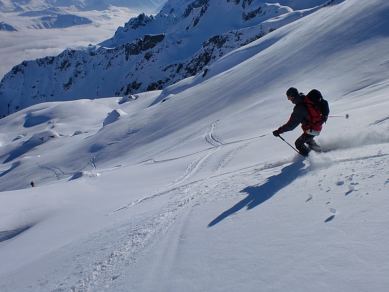 #3 Enfin du ski relâché ! : Enfin une partie où le fond dur est suffisement "accrochant" aux carres ! Enfin du ski relâché ! : Enfin une partie où le fond dur est suffisement "accrochant" aux carres !