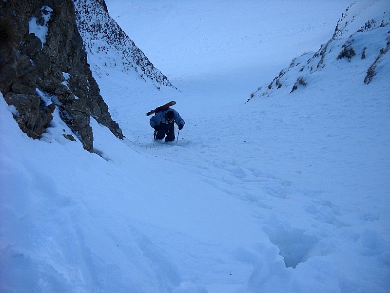 #5 Haut du couloir : Matthieu à la sortie du couloir Haut du couloir : Matthieu à la sortie du couloir