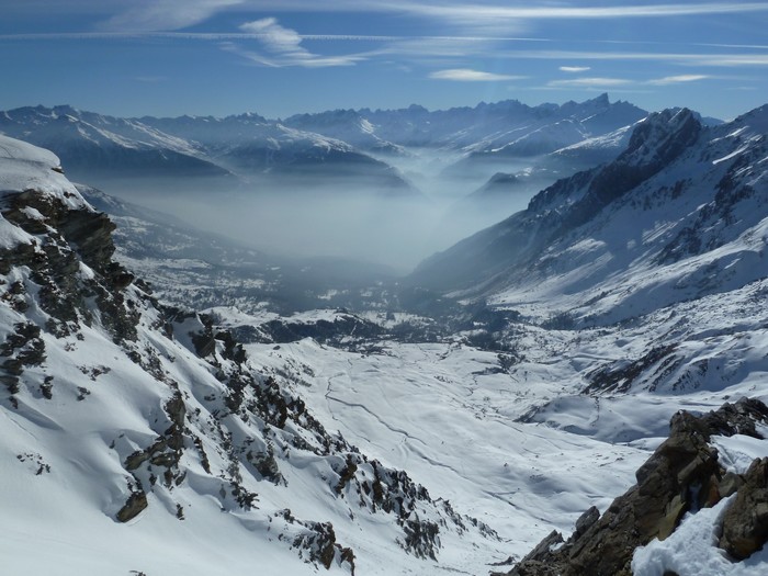 Grand Perron des Encombres : Au départ des couloirs SW du Perronnet.