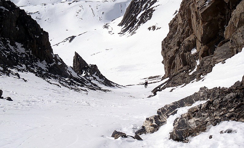 #4 couloir de la Loza : certains avec les crampons... (bien utiles) couloir de la Loza : certains avec les crampons... (bien utiles)