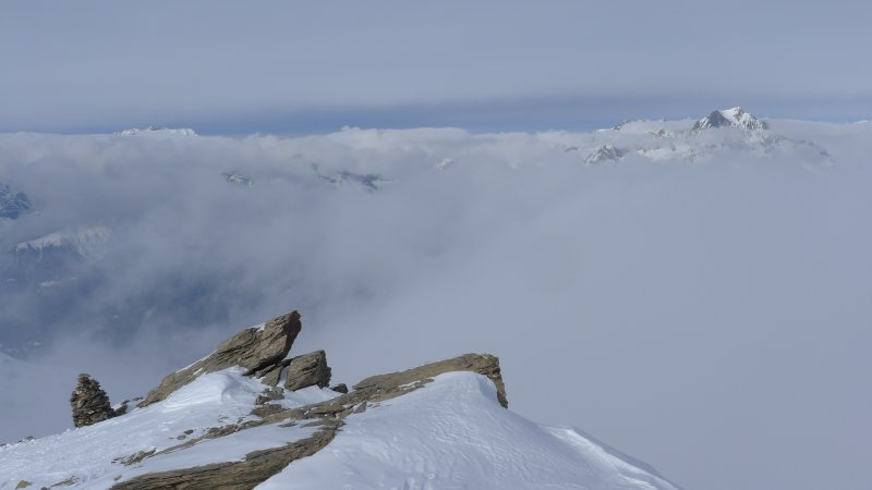 #6 La météo nous gâtte : avec ses jeux de nuages La météo nous gâtte : avec ses jeux de nuages