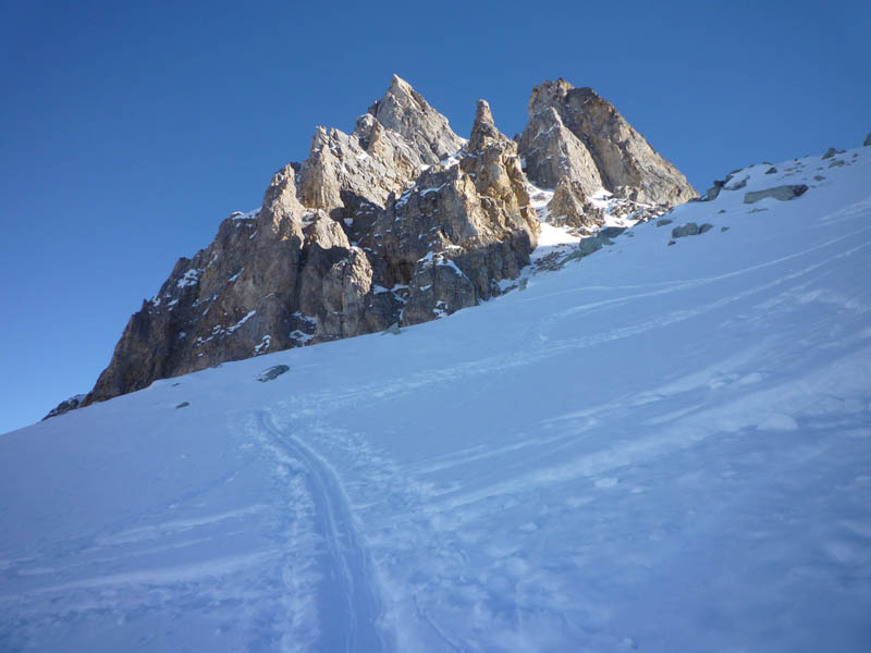 #5 La montée : La montée vers le col avant le sommet. La montée : La montée vers le col avant le sommet.