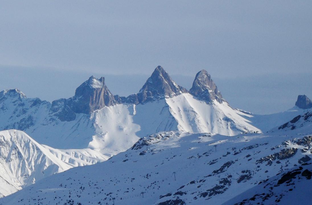 #10 Hommage aux Aiguilles : Retour en cours vers la vallée, nous saluons en passant les références des lieux et des aviateurs (n Hommage aux Aiguilles : Retour en cours vers la vallée, nous saluons en passant les références des lieux et des aviateurs (n'est-ce pas M.CAPLAIN???)... les 3 Arves...