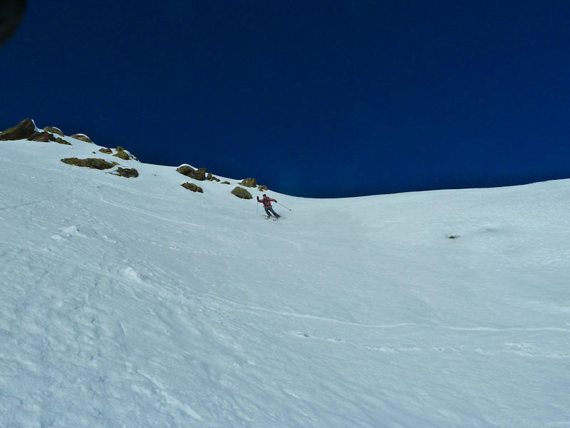 #10 Pte de la Terrasse : Le couloir E en bonne moquette Pte de la Terrasse : Le couloir E en bonne moquette