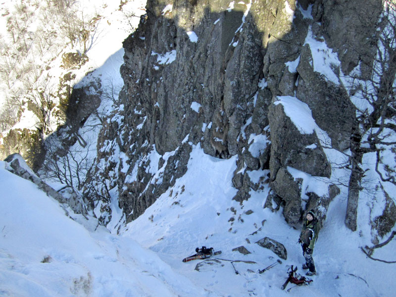 #3 Couloir de la Brèche : A la brèche. Versant S de l Couloir de la Brèche : A la brèche. Versant S de l'arête des Spitz. On rentrera par ce versant tout a l'heure...