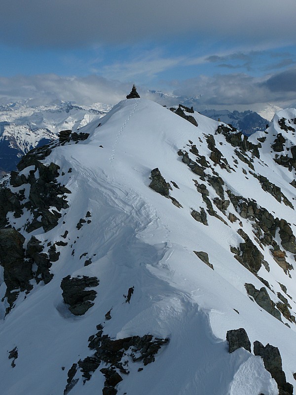 #5 Cairn sommital : Réservé aux chamois ou aux intrépides... Cairn sommital : Réservé aux chamois ou aux intrépides...