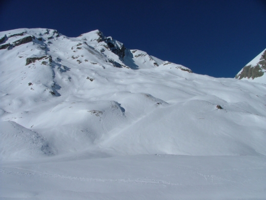 la Grande Rochère 3326 m : versant SE à remonter NW jusque vers 2650 m avant de partir N vers le col de Bonalex