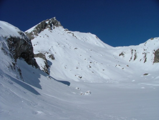 #5 Aiguille et vallon de Bonalex : la descente du col de Bonalex peut aboutir juste derrière le gros rognon Aiguille et vallon de Bonalex : la descente du col de Bonalex peut aboutir juste derrière le gros rognon