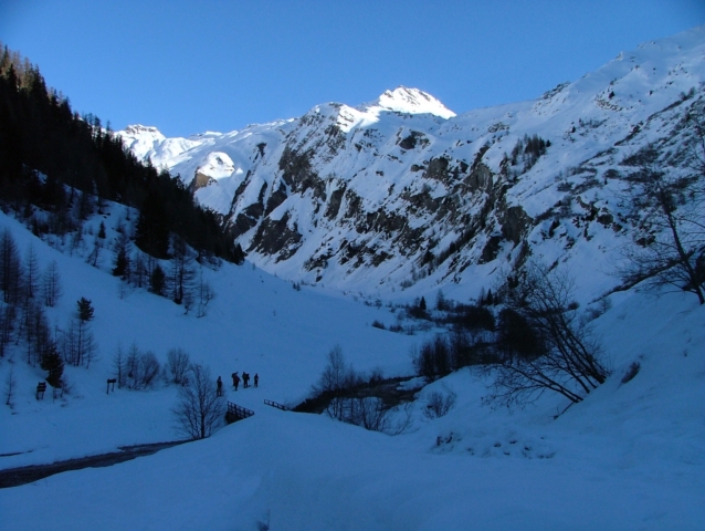 #1 Pont de Planaval : départ vers le col de Bonalex mais aussi Grande Rochère, Artanavaz, Créton ... Pont de Planaval : départ vers le col de Bonalex mais aussi Grande Rochère, Artanavaz, Créton ...
