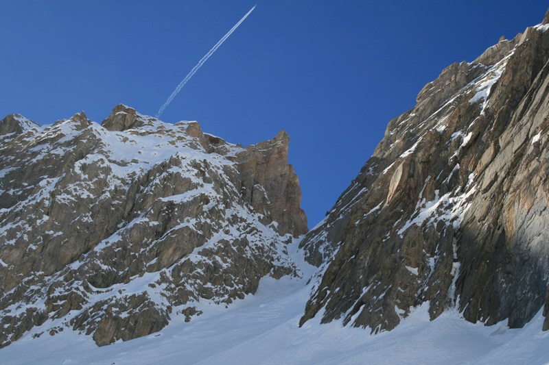 #8 Brèche de Croseras : le couloir NE; ce fût court mais intense. Brèche de Croseras : le couloir NE; ce fût court mais intense.