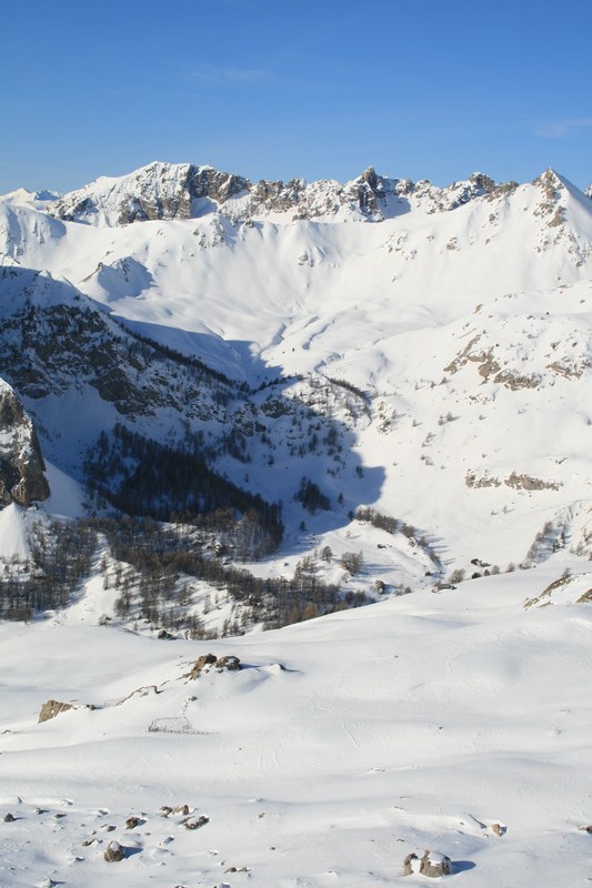 #4 Vers l Vers l'ouest : Col saint Antoine, pic des Chalanches et au fond la crête des Pareis.
