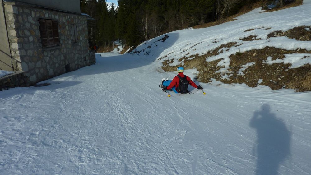 #18 Luge à Foin : ils ont des luges ras du sol en Maurienne !! Luge à Foin : ils ont des luges ras du sol en Maurienne !!