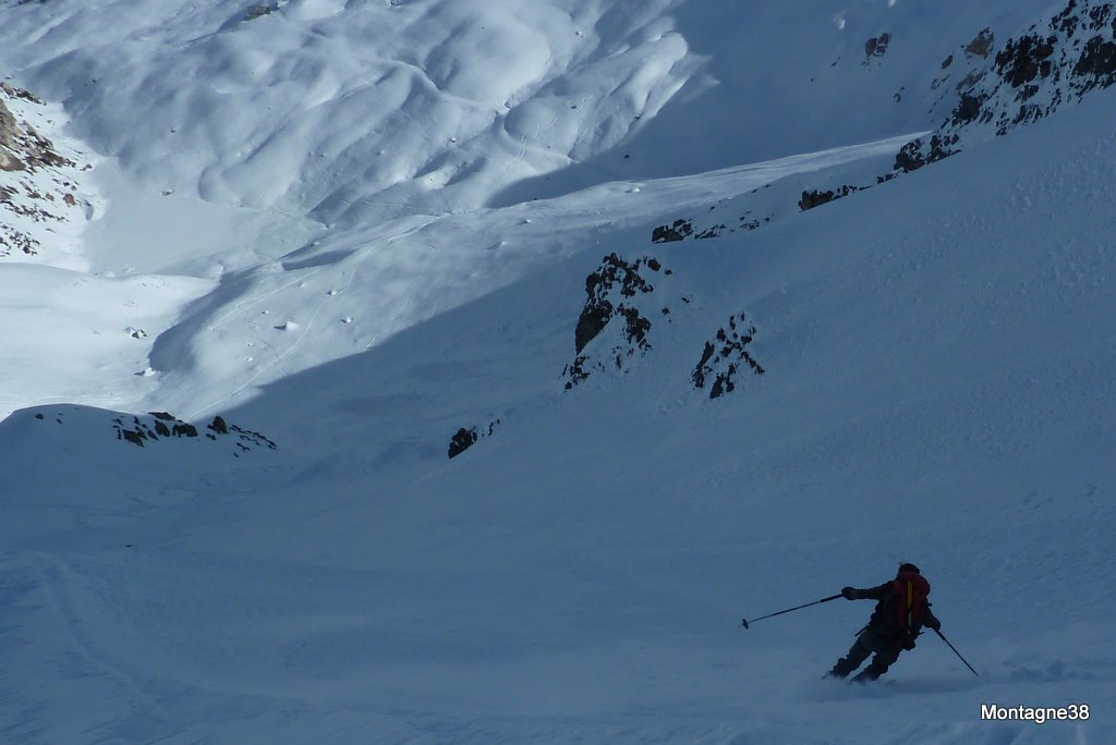 #4 Descendre toujours descendre : neige sans cohésion : étonnant Descendre toujours descendre : neige sans cohésion : étonnant