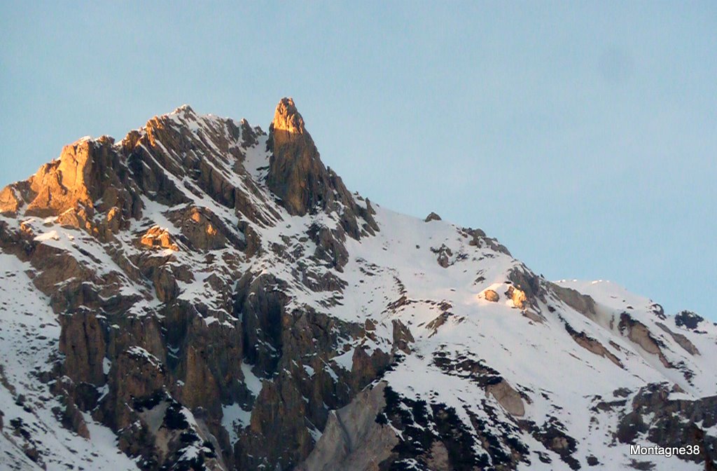 #5 Face sud : Belle ambiance dans cette belle face sud - neige décaillée Face sud : Belle ambiance dans cette belle face sud - neige décaillée