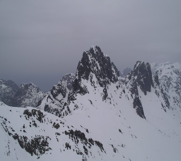 #1 Punta Missoghiu : De gauche à droite : Bocca Stranciacone, Punta Missoghiu, Punta Stranciacone et Punta Culaghia. Punta Missoghiu : De gauche à droite : Bocca Stranciacone, Punta Missoghiu, Punta Stranciacone et Punta Culaghia.