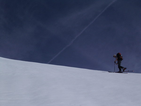 #8 Skyline : Julien trace la remonté vers le col de la Vache. Skyline : Julien trace la remonté vers le col de la Vache.