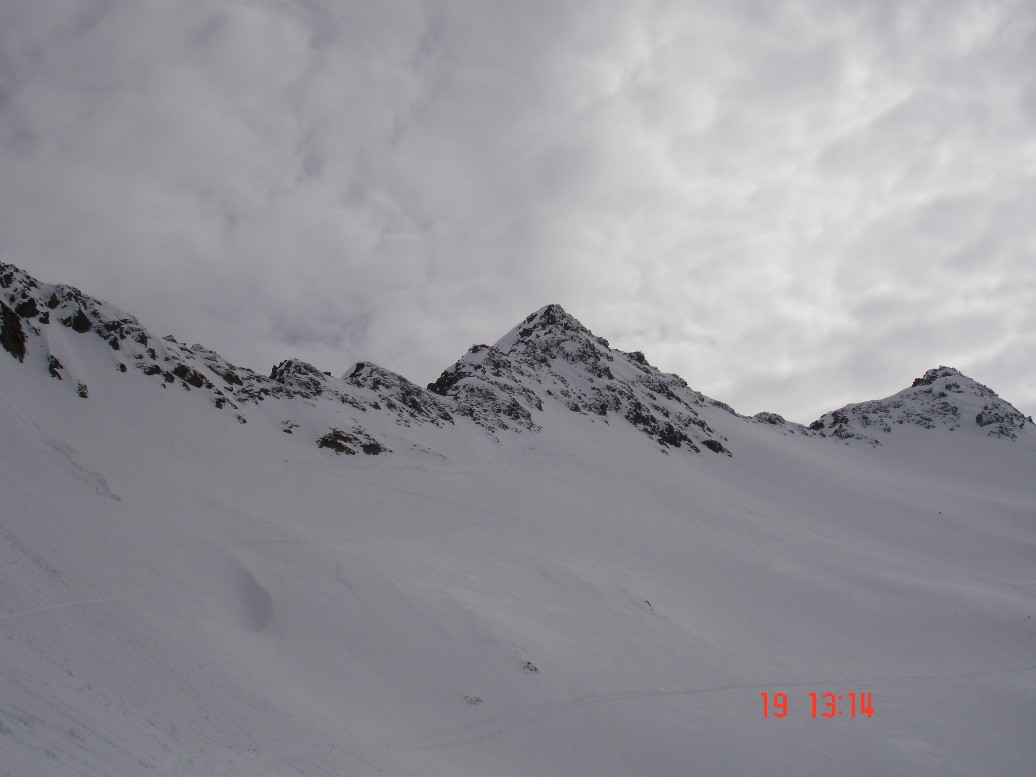 #2 Pas de la Mule : Le Pas de la Mule se trouve à gauche de la pointe centrale. Pas de la Mule : Le Pas de la Mule se trouve à gauche de la pointe centrale.