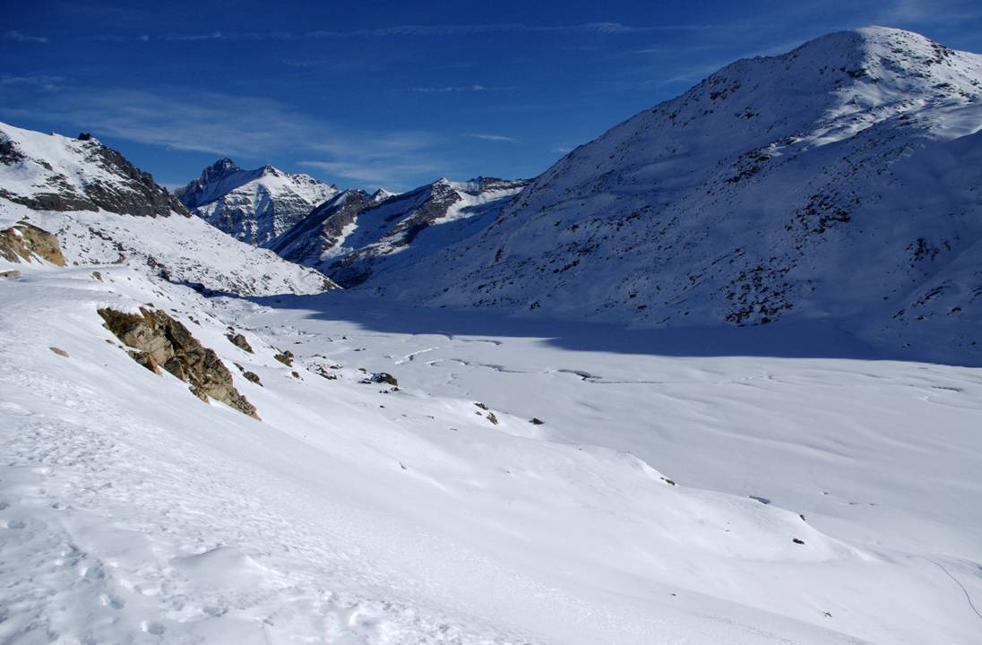 #2 Le Plan du Nivollet : C Le Plan du Nivollet : C'est long, c'est plat, mais q'est-ce que c'est beau ce plan du Nivollet, avec la Grivolla dans le dos, et la Grande Aiguille Rousse en ligne de mire. Ambiance début de raid.