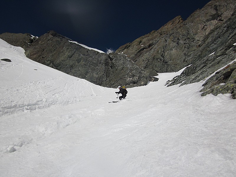 #11 Bric Bouchet : Juste en dessous du goulet raide (et en neige pas évidente) Bric Bouchet : Juste en dessous du goulet raide (et en neige pas évidente)