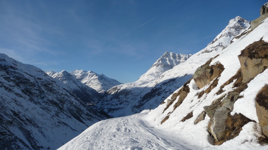 #4 Dom Jean Maurice - Face NE : Depuis la route du Col de l Dom Jean Maurice - Face NE : Depuis la route du Col de l'Iseran