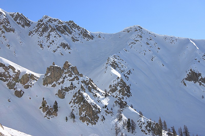 -R18- : Le versant N du point 2550m menant à la cabane de Peyre Murenq