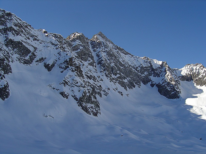 #2 Brèche et pic de Neige Cordier : "vitrine N°3..." Bon on va attendre pour faire fumer la CB ! Brèche et pic de Neige Cordier : "vitrine N°3..." Bon on va attendre pour faire fumer la CB !