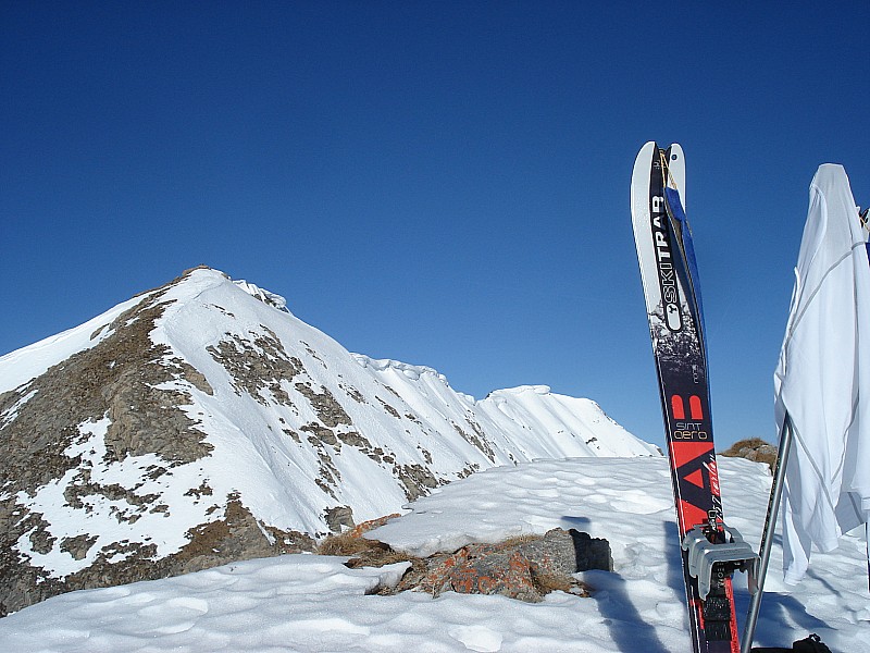 #9 le sommet : La crête de la Gde Terrasse derrière le linge le sommet : La crête de la Gde Terrasse derrière le linge