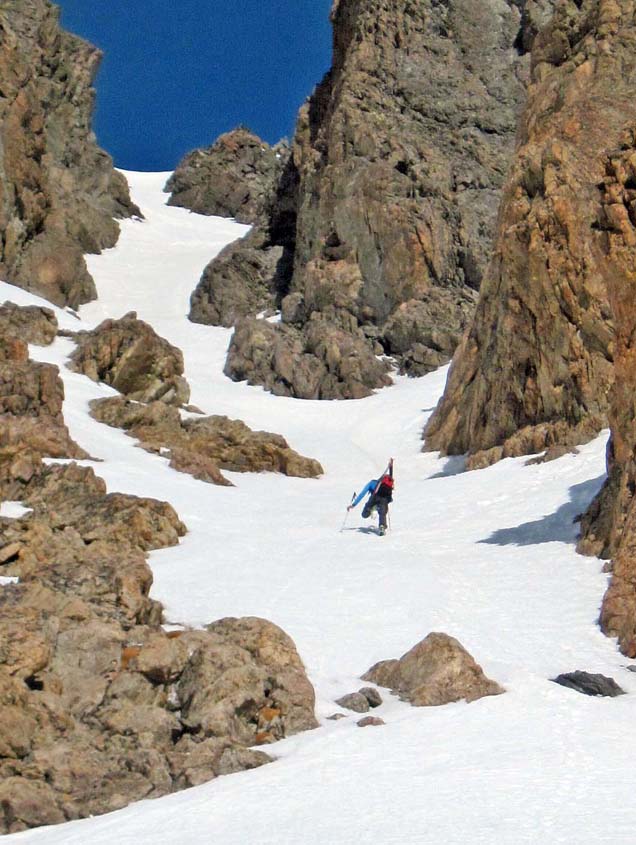 #2 Pic de Clausis : Francis attaque le couloir Pic de Clausis : Francis attaque le couloir