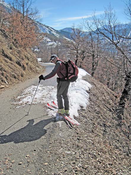 #11 Pic de Clausis : Retour par la route. Mardi dernier, ça passait encore... Pic de Clausis : Retour par la route. Mardi dernier, ça passait encore...