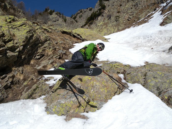 #13 L L'intégrisme en ski de rando ? : Non juste la feignantise pour pas déchausser 2m en bas !