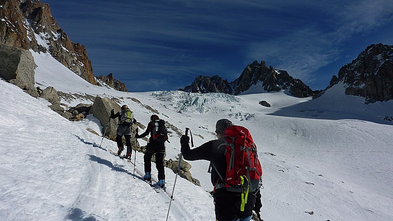 #5 Tour Noir6 : fin de la moraine, en prenant pied sur le glacier Tour Noir6 : fin de la moraine, en prenant pied sur le glacier