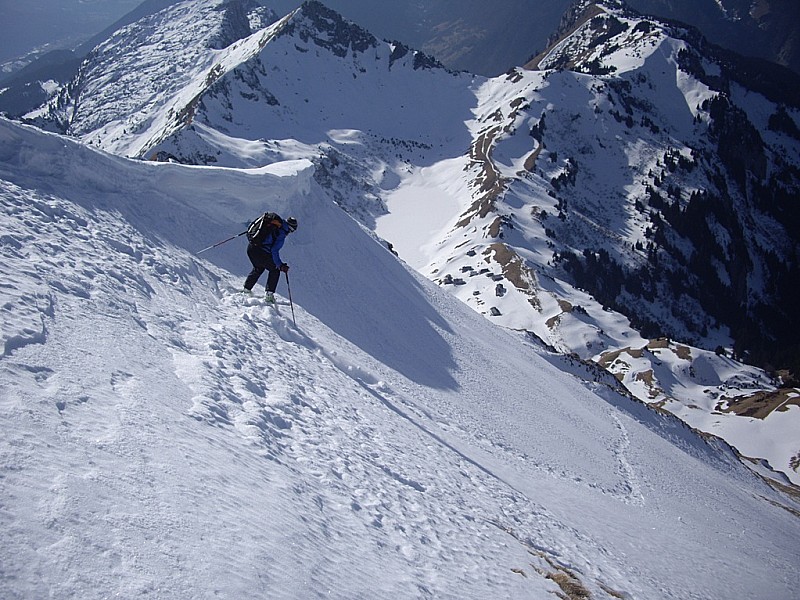 #6 Sous l Sous l'arette sud , neige excelente sur 100m.