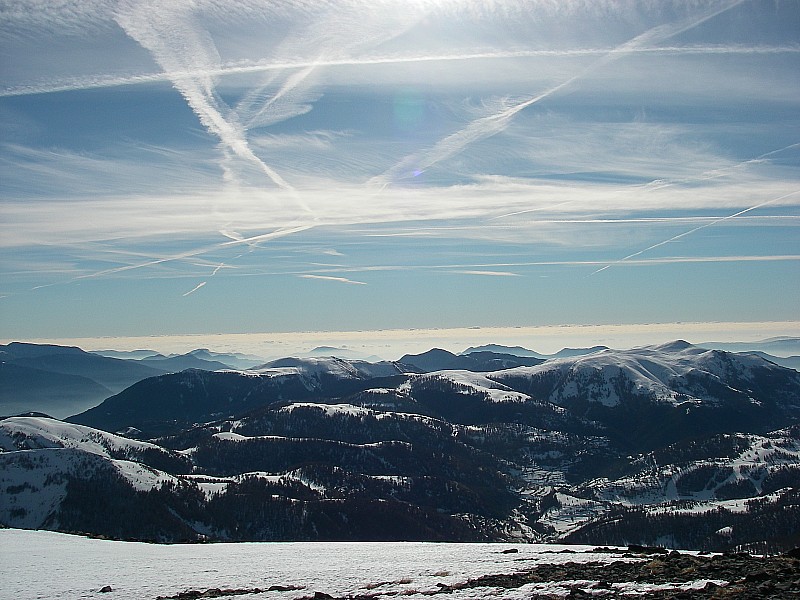 #5 Mer de nuage : Vue sur Valberg en 1er plan puis mer de nuage sur la côte. Mer de nuage : Vue sur Valberg en 1er plan puis mer de nuage sur la côte.