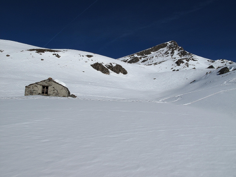 #4 La ruine... : ...sous le sommet... La ruine... : ...sous le sommet...