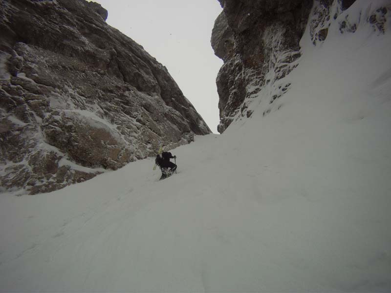#3 coilu à bordel : haut du couloir => 40 de poudre sur fond très dure coilu à bordel : haut du couloir => 40 de poudre sur fond très dure